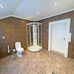 Finnegarden Apartman *
